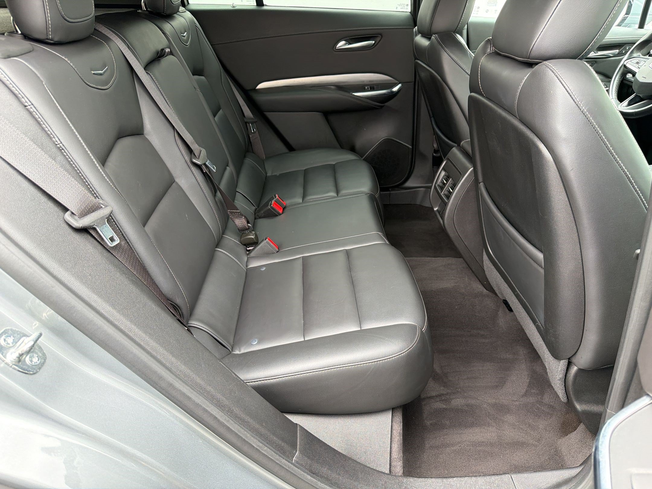 Used 2024 Cadillac XT4 Premium Luxury FWD image 29