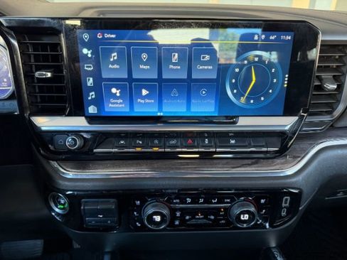 Used 2023 Chevrolet Silverado 1500 LTZ image 17