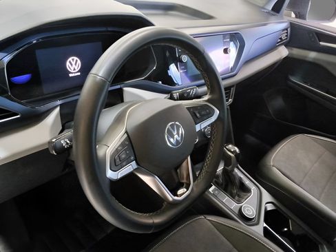 Used 2022 Volkswagen Taos SE w/ Panoramic Sunroof Package AWD/4WD image 13