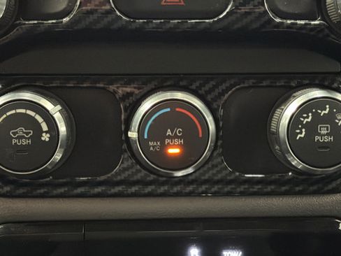 Used 2019 RAM 1500 Big Horn AWD/4WD image 18