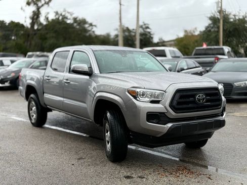 Used 2020 Toyota Tacoma SR image 8
