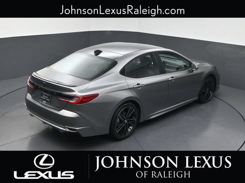 Used 2025 Toyota Camry XSE FWD image 28