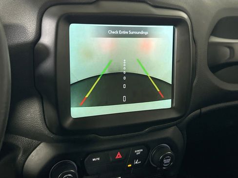 Used 2022 Jeep Renegade Latitude w/ Convenience Group image 14