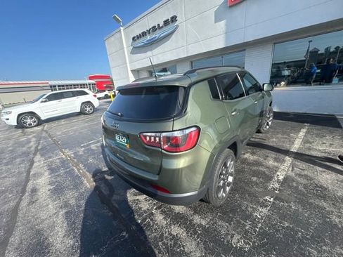 Used 2021 Jeep Compass Latitude w/ Sun and Sound Group AWD/4WD image 10
