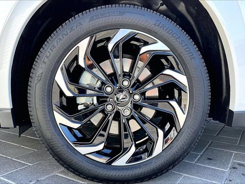 Used 2025 Lexus UX 300h FWD w/ Accessory Package (Z1) image 9
