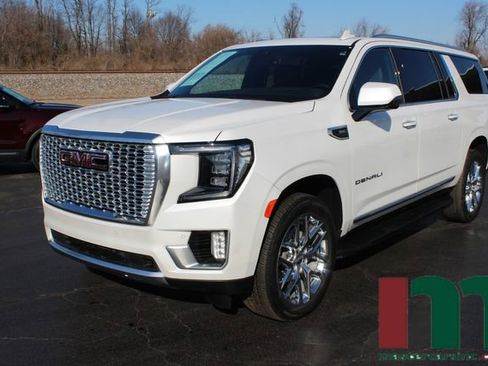 Used 2024 GMC Yukon XL Denali image 1