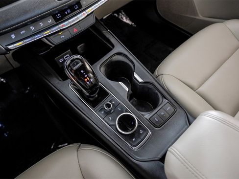 Used 2023 Cadillac XT4 Luxury image 22