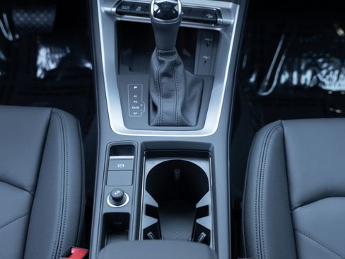New 2025 Audi Q3 2.0T Premium image 13