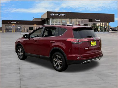 Used 2018 Toyota RAV4 XLE w/ Plus Extra Value Package image 3