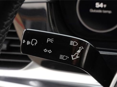 Used 2020 Porsche Panamera 4 image 31