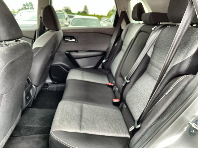 Used 2023 Nissan Rogue SV AWD/4WD image 30