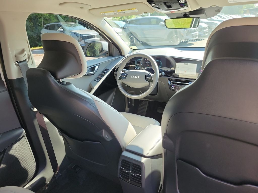 New 2026 Kia Niro EX w/ EX Premium Package FWD image 13