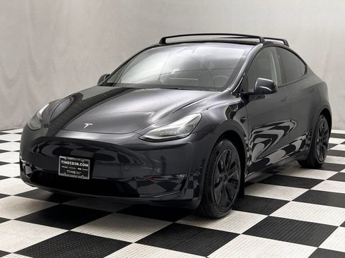 Used 2025 Tesla Model Y Long Range AWD/4WD image 4