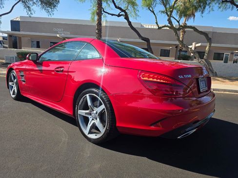 Used 2017 Mercedes-Benz SL 550 w/ Driver Assistance Package image 10