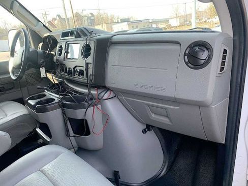 Used 2017 Ford E-450 and Econoline 450 Super Duty w/ Power Windows & Locks Group RWD image 22