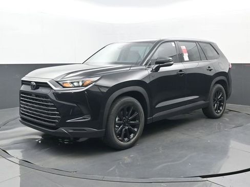 New 2026 Toyota Grand Highlander FWD image 23