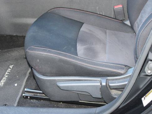 Used 2020 Nissan Sentra SR image 13