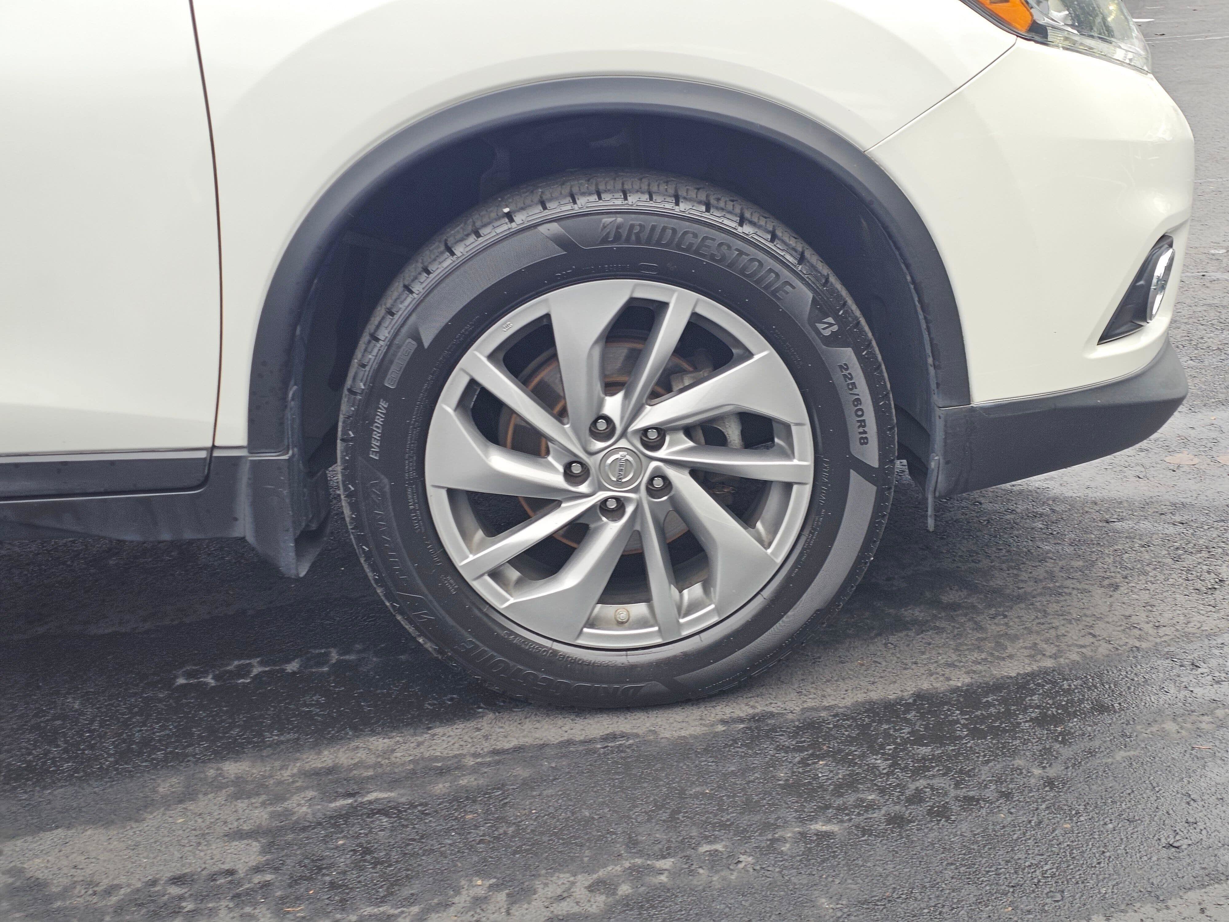 Used 2015 Nissan Rogue SL w/ SL Premium Package AWD/4WD image 9