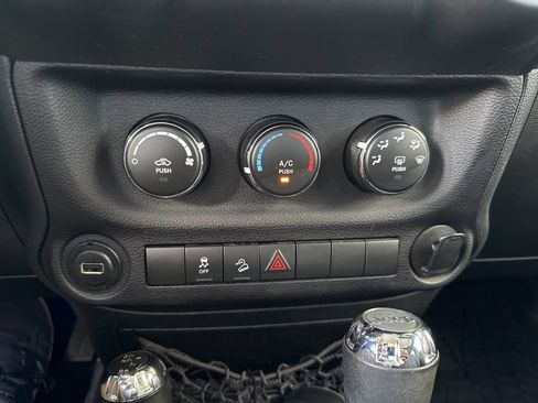 Used 2018 Jeep Wrangler Sport AWD/4WD image 52