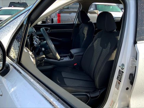 Used 2023 Kia Sorento LX AWD/4WD image 8