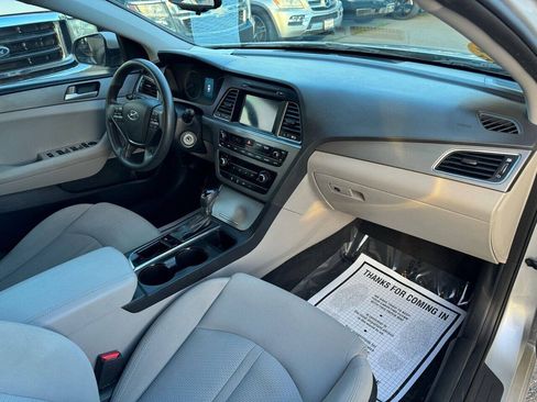 Used 2016 Hyundai Sonata SE FWD image 14