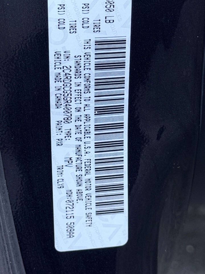 Used 2016 Dodge Grand Caravan SXT FWD image 16