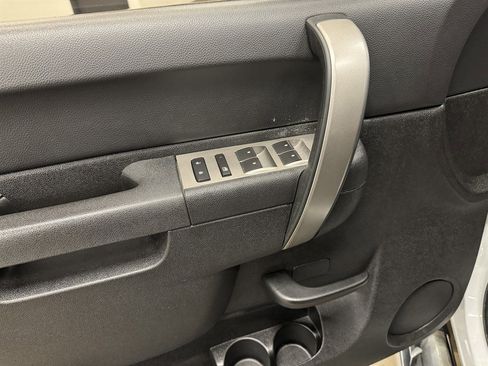 Used 2011 Chevrolet Silverado 1500 LT w/ Texas Edition RWD image 30