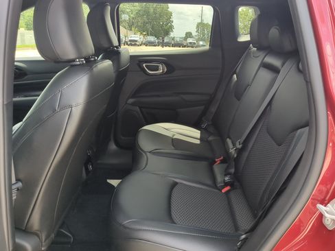 New 2026 Jeep Compass Latitude AWD/4WD image 12