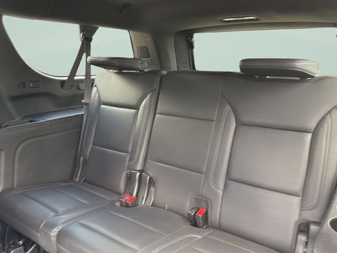 Used 2022 Chevrolet Suburban Z71 w/ Off-Road Capability Package AWD/4WD image 26