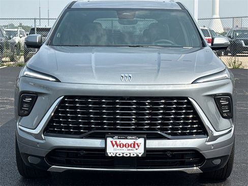 New 2026 Buick Enclave Avenir w/ Super Cruise Package image 3