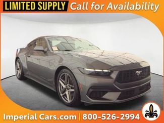 Used 2025 Ford Mustang EcoBoost video 1