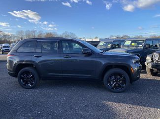 New 2025 Jeep Grand Cherokee Laredo video 2