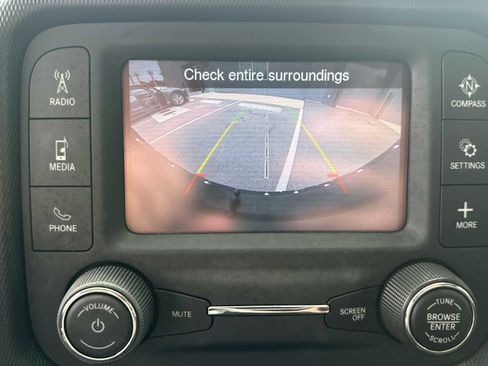 Used 2019 Jeep Wrangler Sport image 11