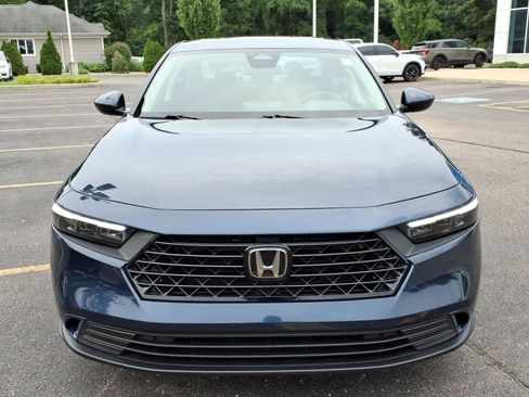 Used 2024 Honda Accord EX image 2