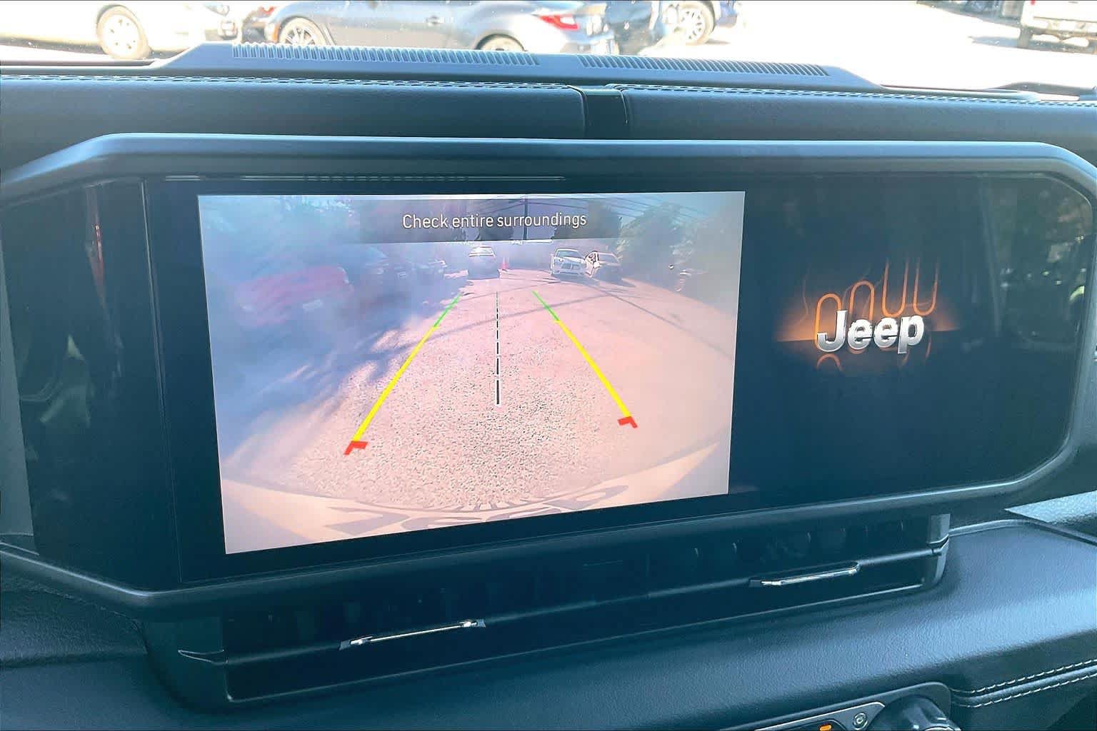 Used 2024 Jeep Wrangler Unlimited Sahara AWD/4WD image 25