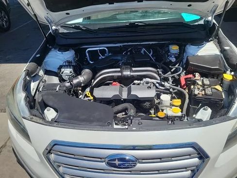 Used 2017 Subaru Outback 2.5i Premium AWD/4WD image 9