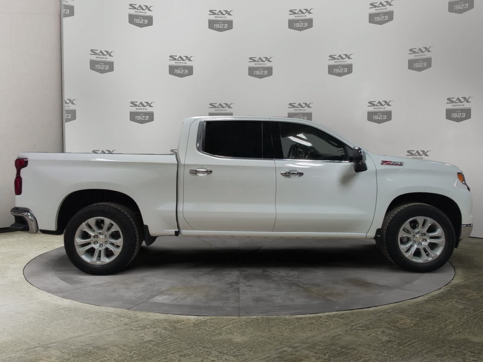 Used 2024 Chevrolet Silverado 1500 LTZ AWD/4WD image 6