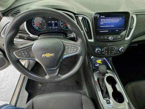 Used 2024 Chevrolet Malibu LT FWD image 12
