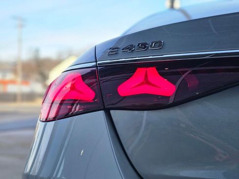 New 2026 Mercedes-Benz E 450 4MATIC Sedan image 9