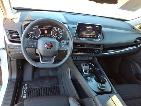 Certified 2025 Nissan Rogue SV w/ Rock Creek Premium Package image 7