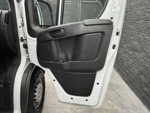 Used 2025 RAM ProMaster 2500 w/ U-Haul Equipment Group FWD image 28