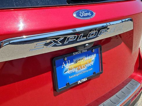 Used 2024 Ford Explorer Limited image 11