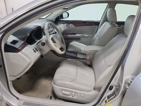 Used 2012 Toyota Avalon FWD image 19