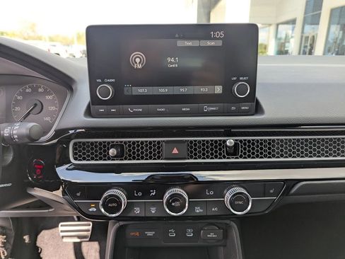 Used 2025 Honda Civic Sport image 19