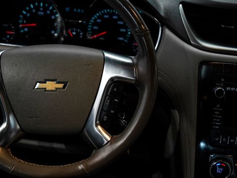 Used 2017 Chevrolet Traverse Premier FWD image 23