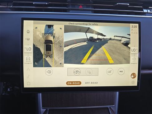 New 2025 Land Rover Range Rover Long Wheelbase SE image 24