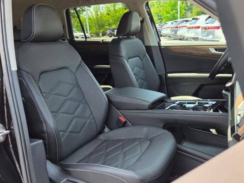 Used 2026 Volkswagen Atlas SE FWD image 55