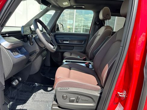 New 2025 Volkswagen ID. Buzz Pro S Plus AWD/4WD image 17