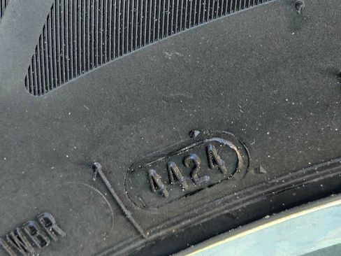 Used 2003 Lincoln Town Car Cartier image 58