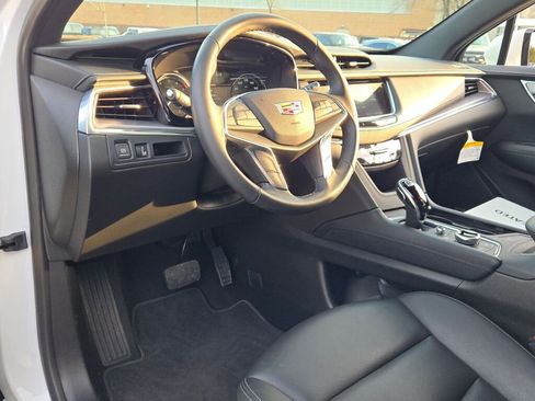 New 2025 Cadillac XT5 Luxury image 23